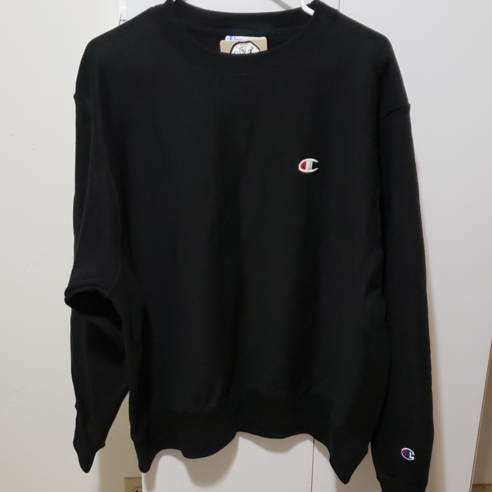 Champion reverse weave Men's sweatshirt.